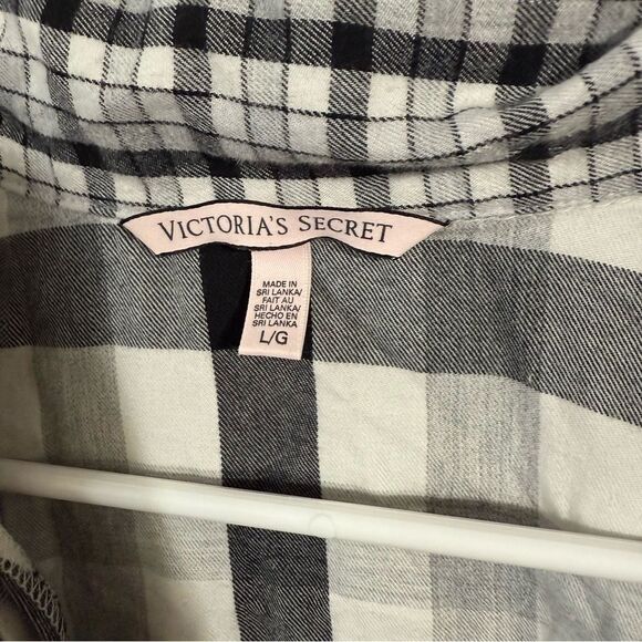 Victoria’s Secret women’s size large plaid button down long sleeve shirt - Picture 4 of 9